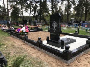 Гравировка креста на памятник